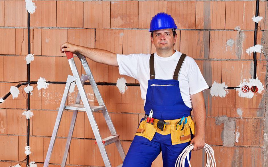électricien de maintenance Linas